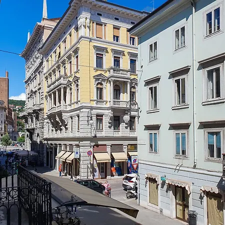 Casa Valeria Апартаменти Трієст